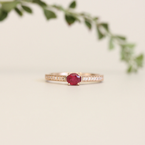 [Sold Out] Classic Ruby &amp; Diamond RIng